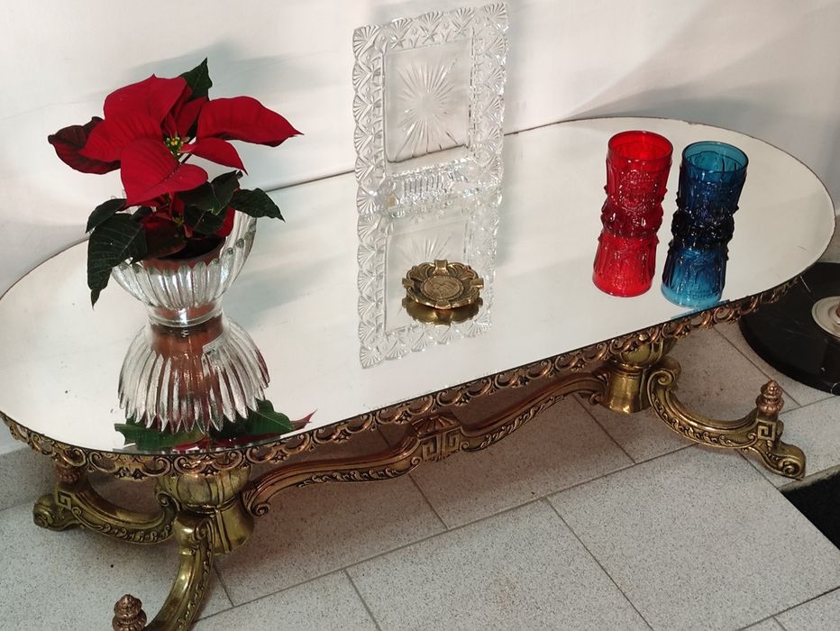 Mesa de centro em bronze