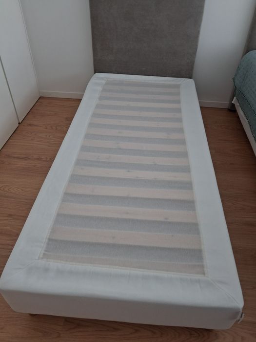 Cama com estrado ikea