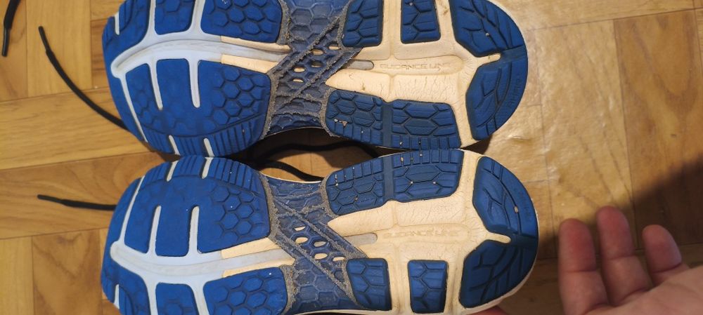 Кросівки жіночі ASICS, 38/24 см
