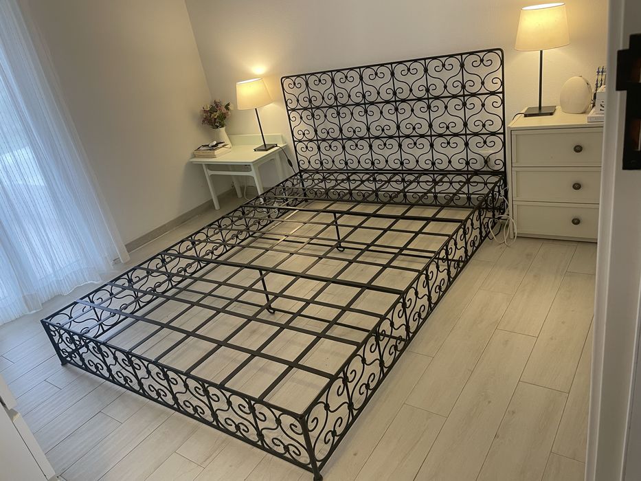 Cama de casal com colchão