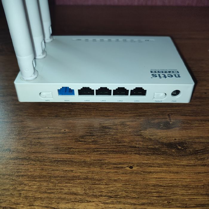 Маршрутизатор Netis WF2409E