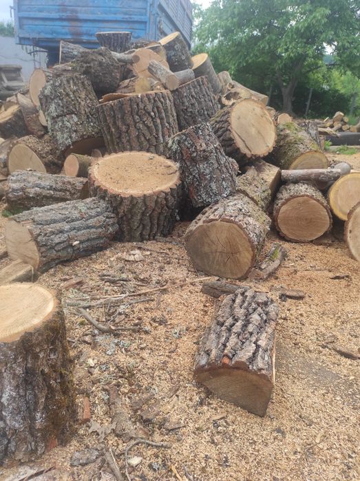 Колотые дрова твёрдых пород