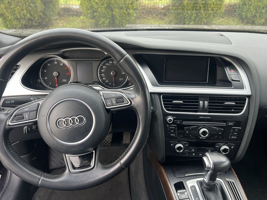 Продам Ауді а4б8 2.0 бензин 2015 р