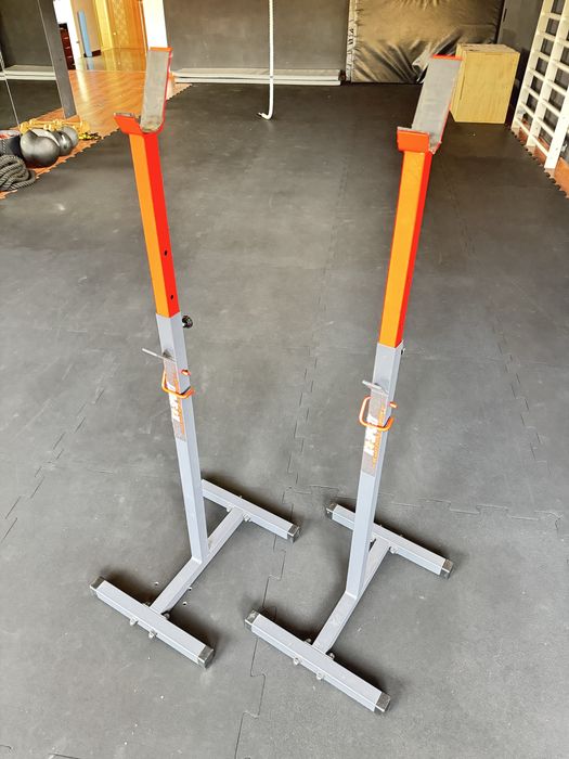 Stojaki  na sztange regukowane