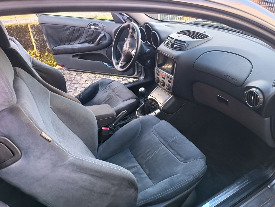 Alfa Romeo GT 2004