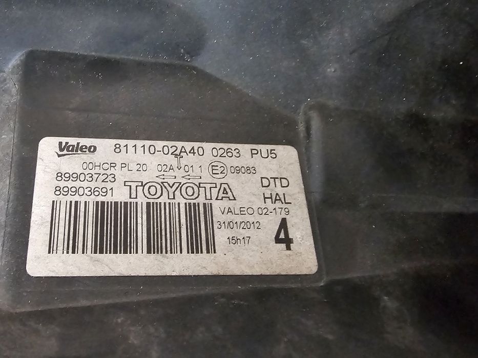 Optica direita TOYOTA AURIS 1.4 D-4D