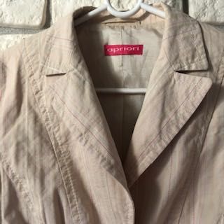 Kremowa marynarka na podszewce rozm. 38 Apriori