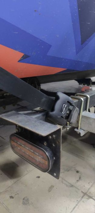 Лодка Crestliner