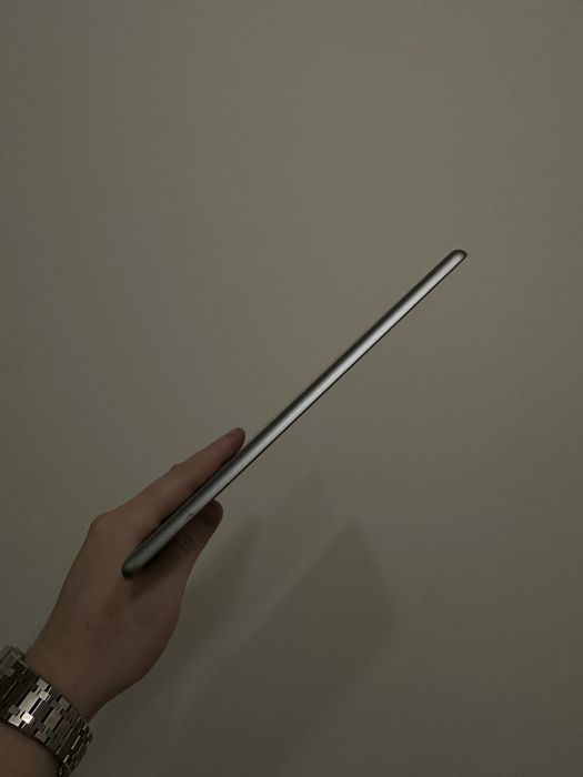 Apple iPad 6 (6th generation) Wi-Fi + LTE 128GB