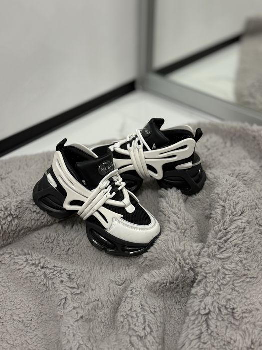 Жіночі кросівки ALLSY