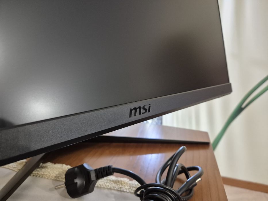 Monitor MSI Optix G242 144Hz IPS – Para Peças (Inclui Transformador e Base)