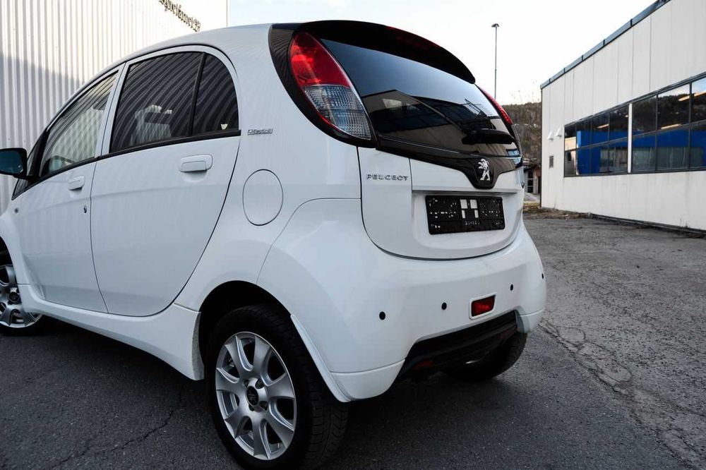 Peugeot iOn 2015 без ДТП, рідний пробіг, два комлпекти дисків і ключів