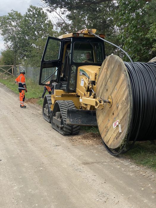 Usługi pługoukładaczem Vermeer rtx1250 światłowody