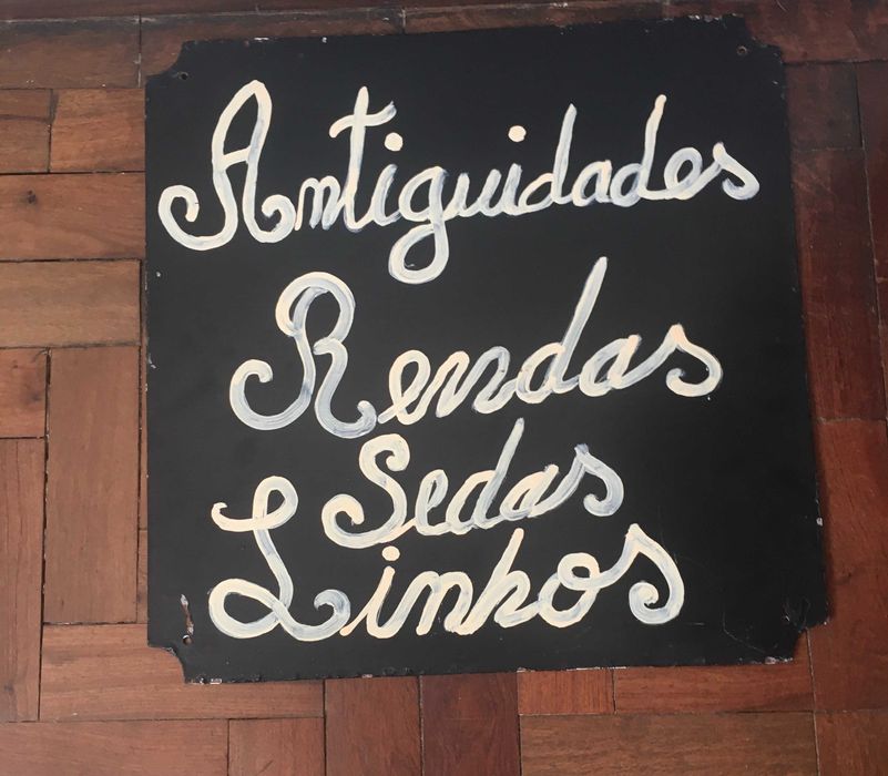 2 Placas em ferro para exterior,ambas impecáveis,sinalização