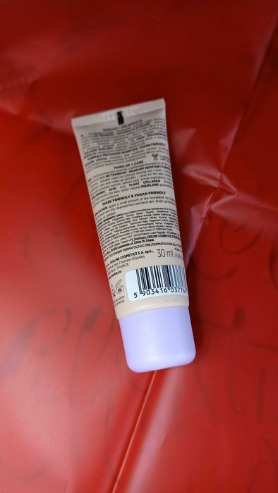 Eveline Better Than Perfect Nawilżająco-kryjący podkład kolor 01