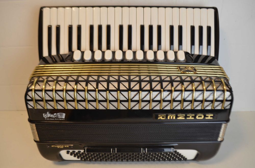 Acordeao Hohner Atlantik IV 4 Voz 120 Baixos, N 226