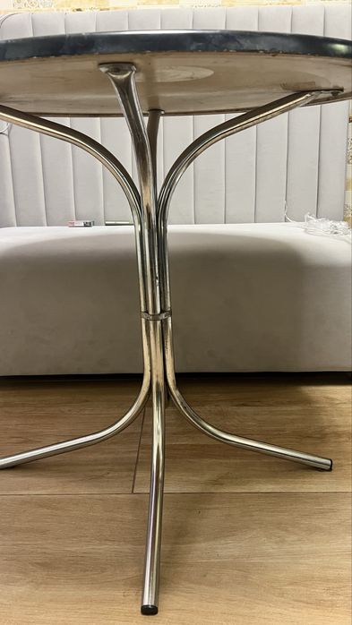 Стіл для кухні