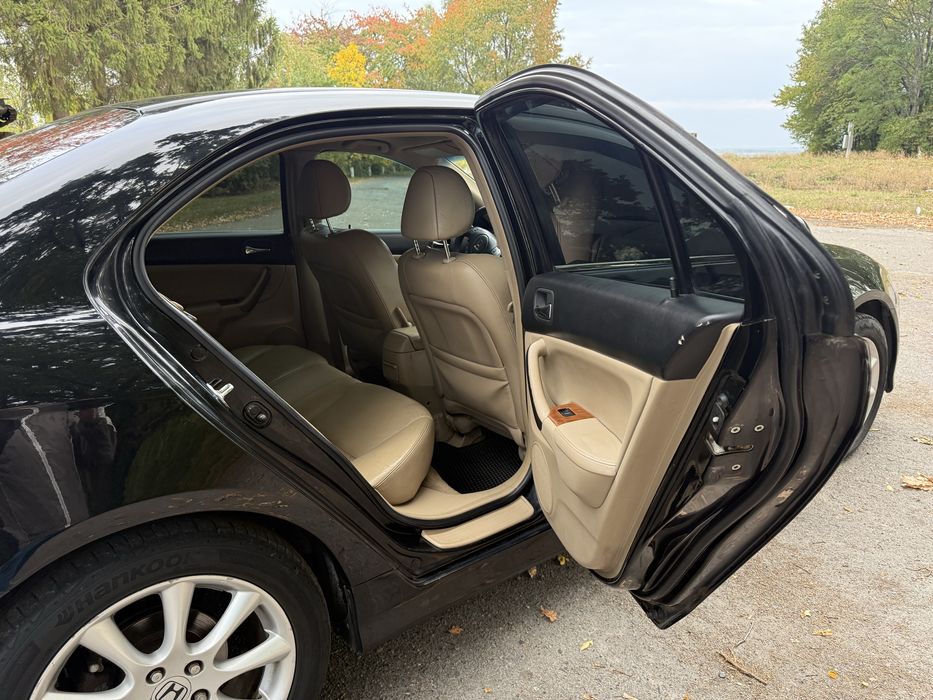 Honda Accord 2,4