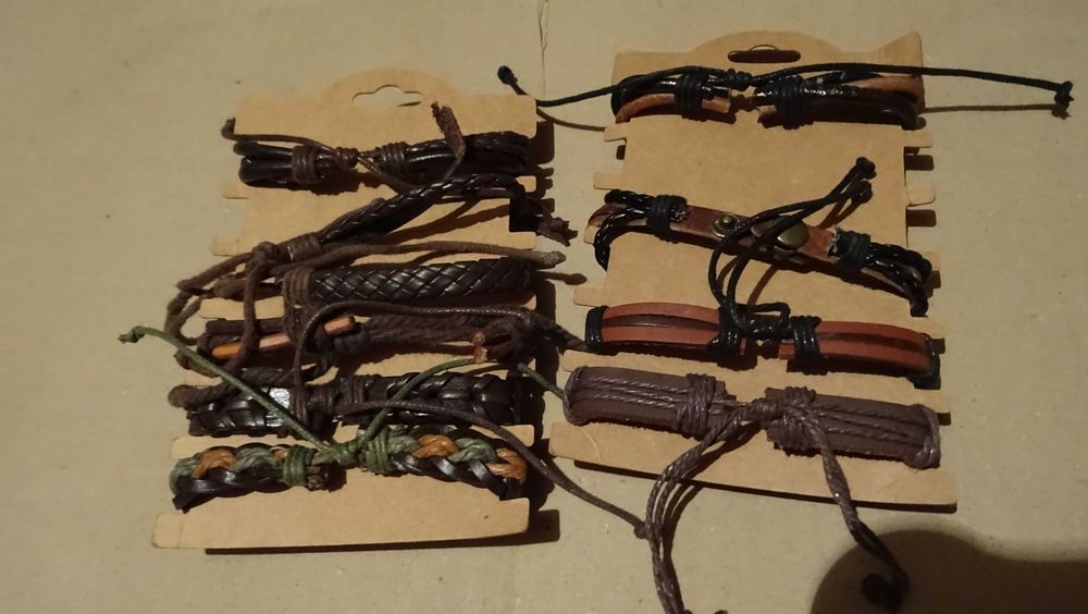 Pulseiras couro - vários modelos (novas)