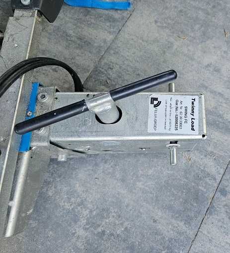 bagaznik na rowery, stojak na hak Twinny Load SWING FE ( takze na rowery Elektryczne)