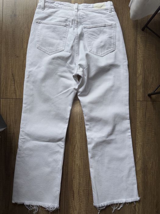 Spodnie jeansowe damskie białe rozmiar 38 M Bershka