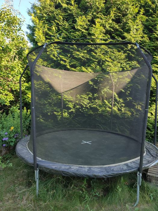 Trampolina ogrodowa