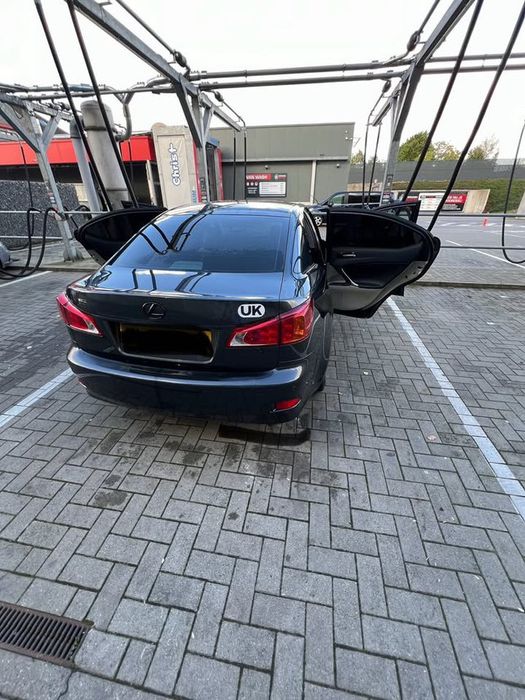 Розбіраю Lexus is 220 d. 2009