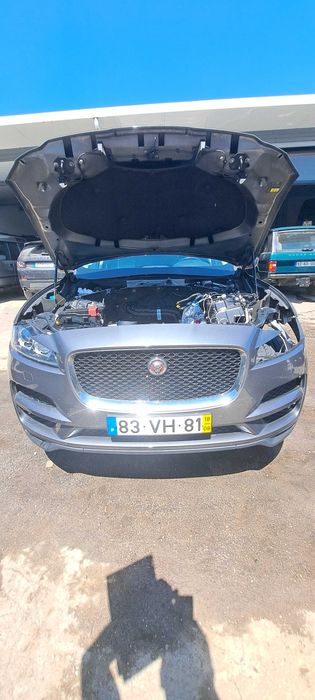 Jaguar F-Pace 2.0D Prestige Auto (2018) — Para Reparação Mecânica — photo 2