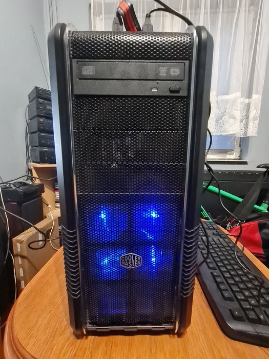 Komputer      stacjonarny        zamienię   .