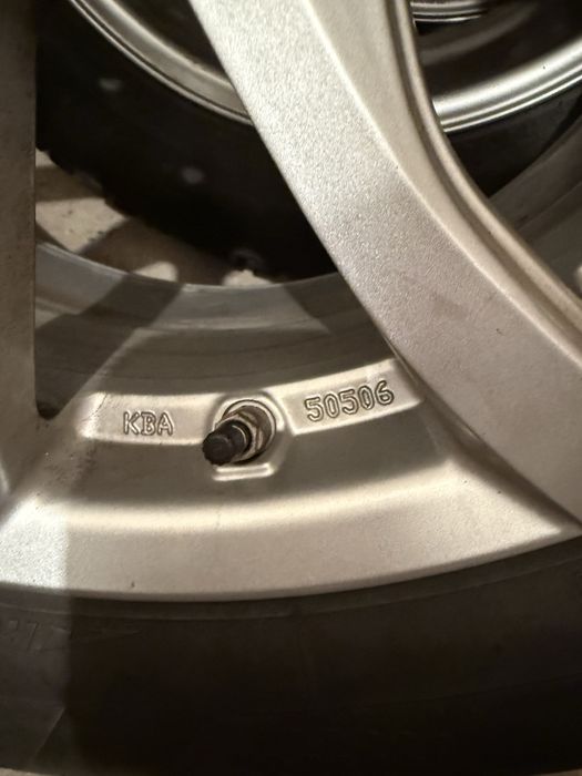 felgi 17' opony koła kia kumho 225/60/17 zimowe