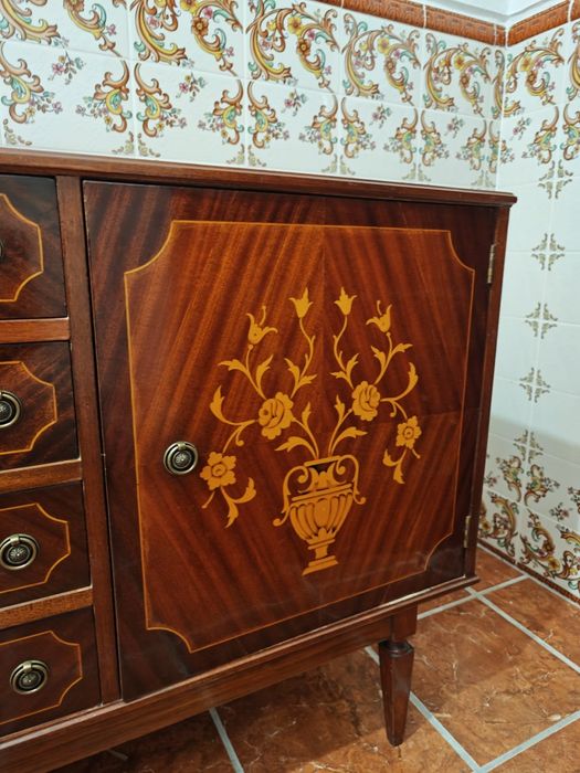 Aparador estilo D. Maria