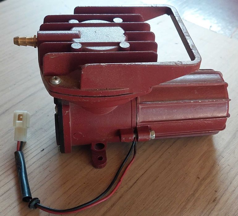 Elektromagnetyczna pompa napowietrzająca SunSun HZ-035 3000l/h