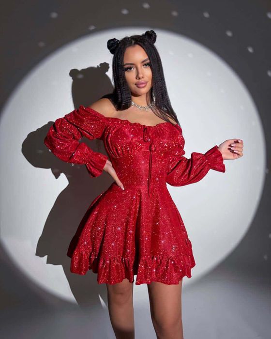 Блестящее люрексовое платье с пайетками