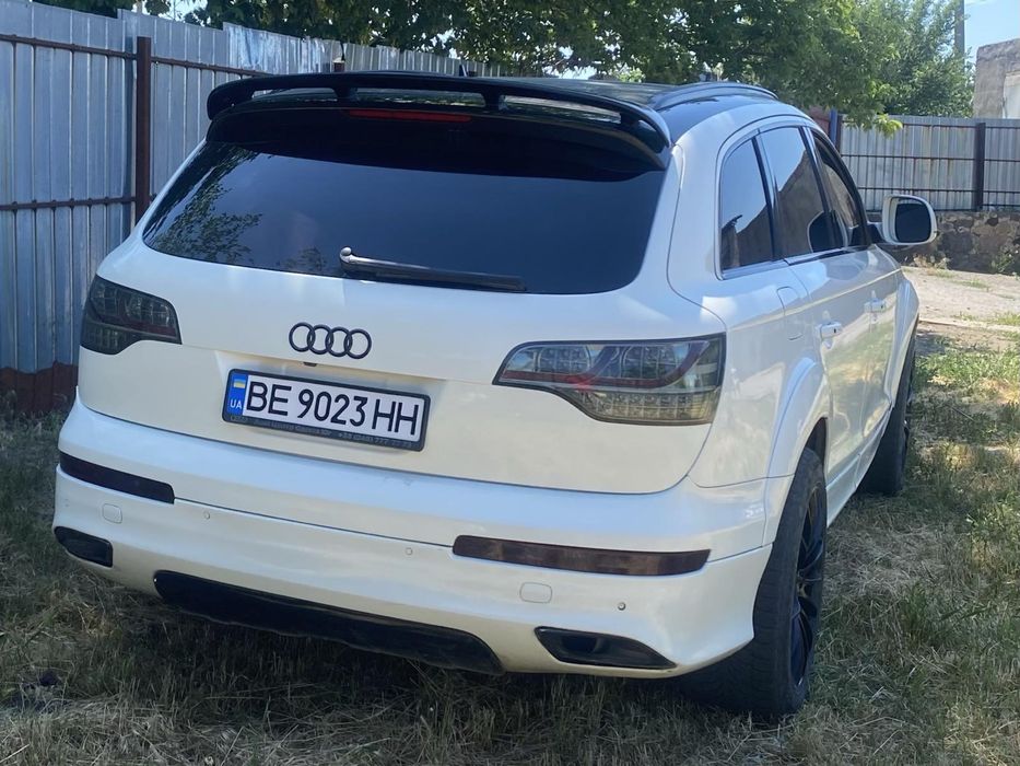 Продам Audi Q7 4.2 бензин
