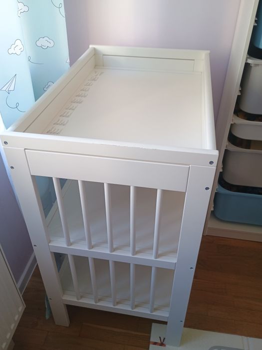 Przewijak IKEA GULLIVER, przyborniki do zawieszenia, mata do przewijania