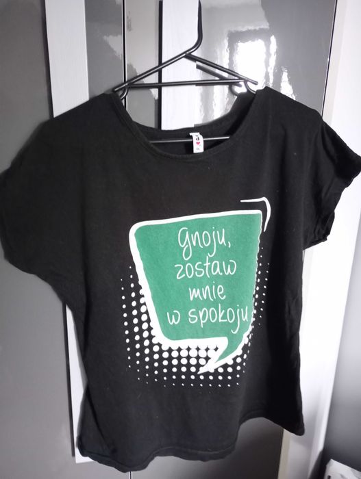 Czarna koszulka z nadrukiem rozmiar XL