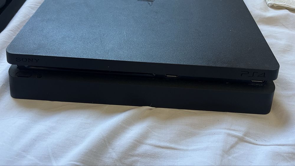 Ps4 Slim - sem comando