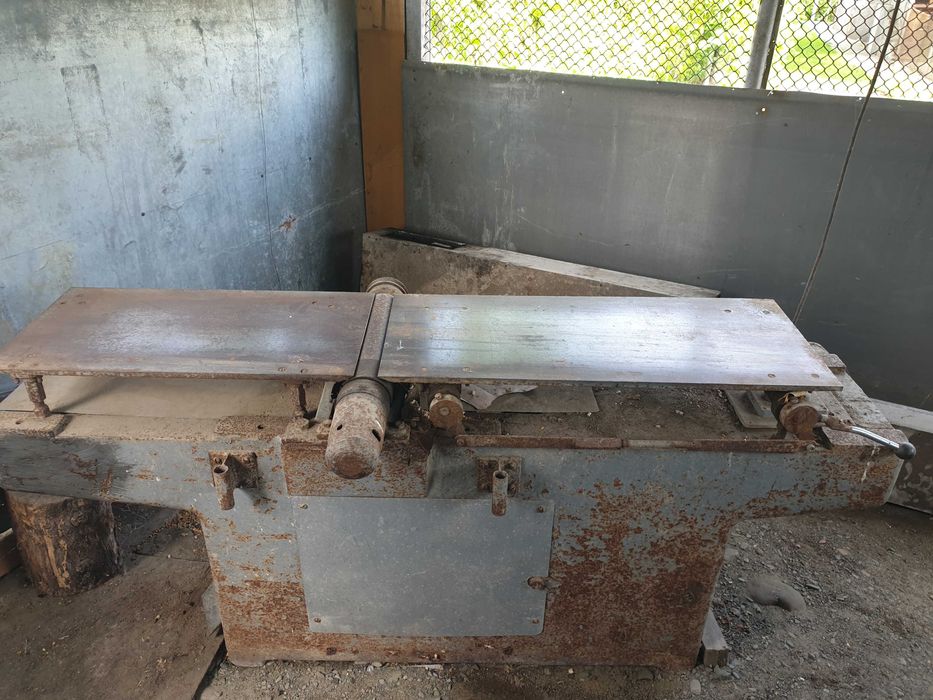 Фуговальний станок