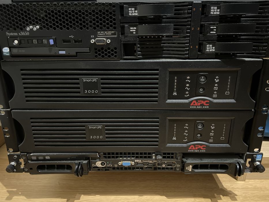 UPS APC Smart -UPS 3000