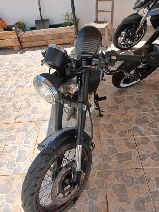 Mash 125 cafe racer black edition