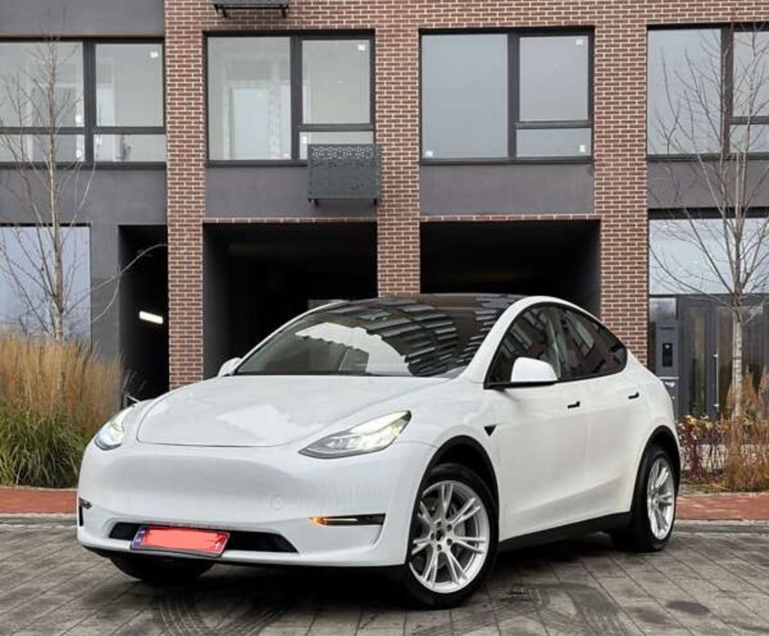 Здам в оренду TESLA Y 2022р