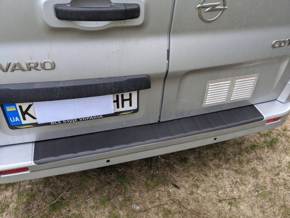 Opel Vivaro 2014-2019 накладка на задний бампер ABS пластик (DDU)