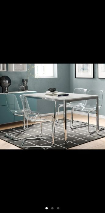 Mesa Sala Refeições para 6/8pessoas.
Pés em aço e tampo de vidro tempe