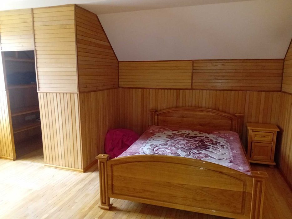 Здам будинок 290м.кв. в Чернівцях в районі Ленківців