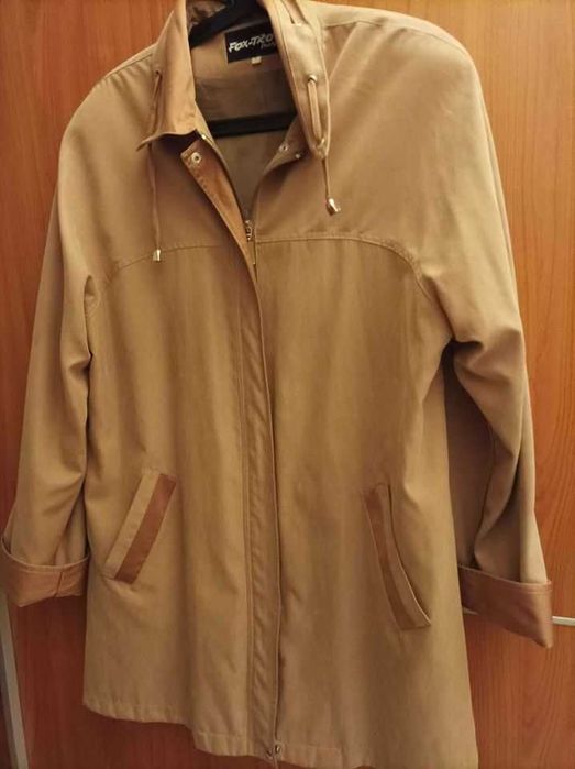 Gabardina curta mulher - L - fox trot (cava 59 cm alt 89 cm) 8€