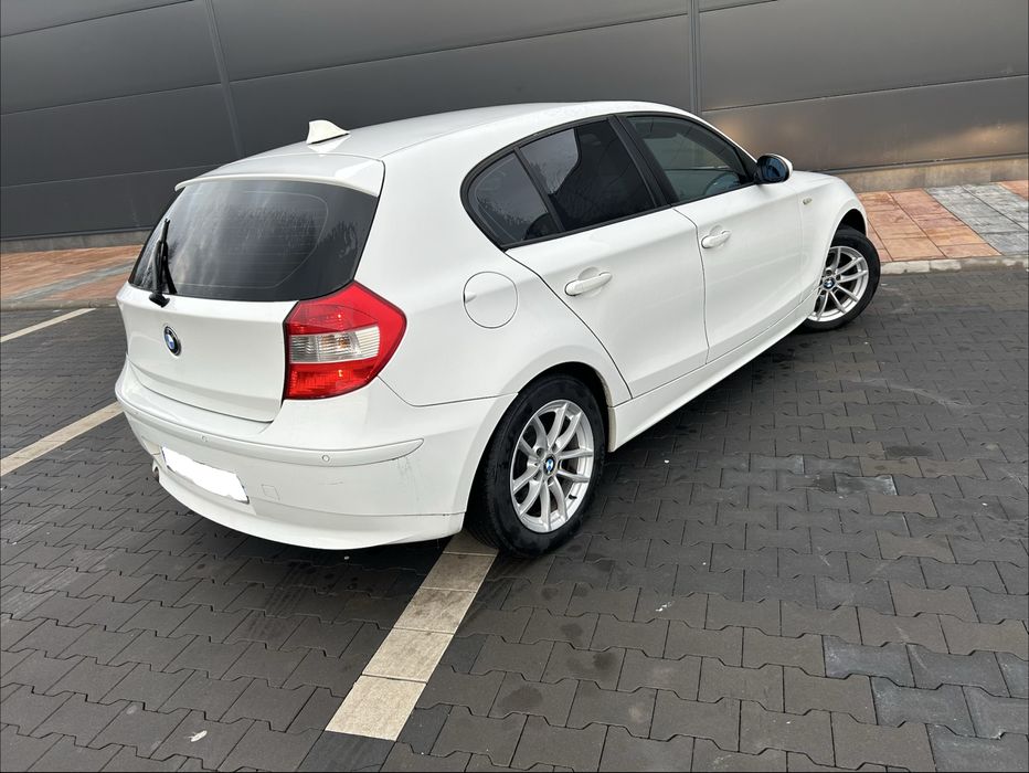 Bmw 1 e81 2007 biała * klima* szyberdach* PDC