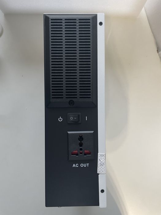 Inwerter solarny / ładowarka Vitor