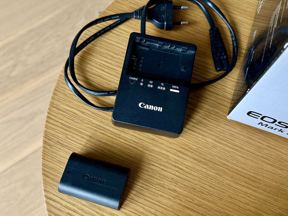 Canon Eos 6DMarkII plus dodatki !