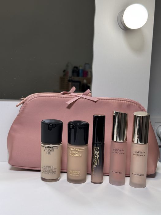 Набір косметики Mac Kylie Cosmetics