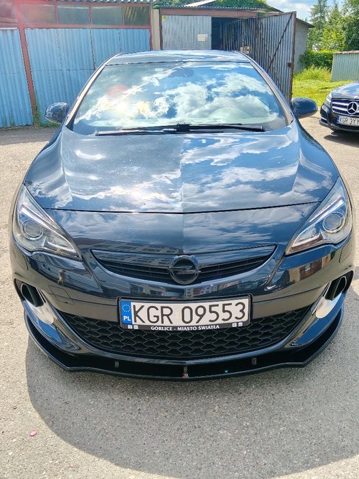 Samochód Opel Astra J OPC